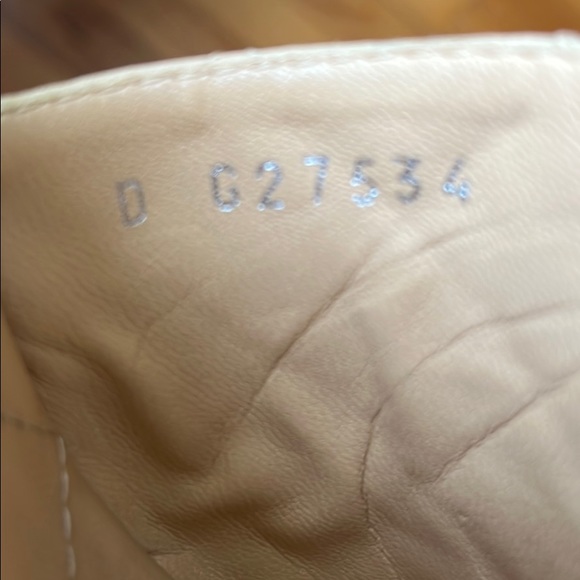 CHANEL Beige Mules-size 38.5 - Picture 15 of 16